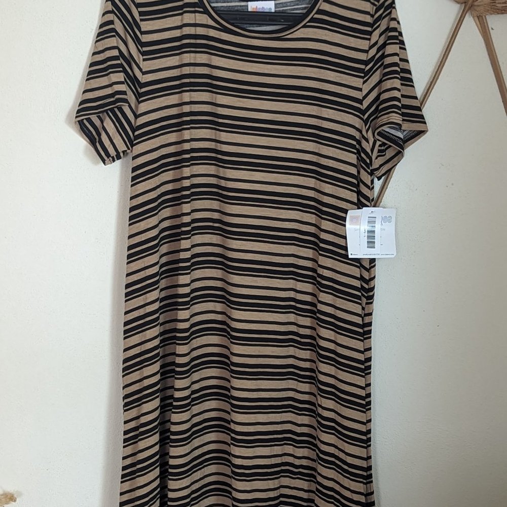 Lularoe Carly Dress - Picture 3 of 5